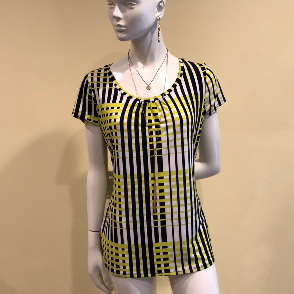Capped-Sleeved White, Green, Black Blouse